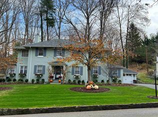 93 Park Ln, Hot Springs, VA 24445