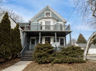 1712 E Park Pl #1, Milwaukee, WI 53211