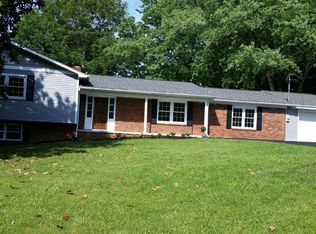 1700 Foxboro Dr, Knoxville, TN 37912