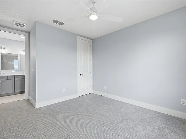 4208 W Carmen St #C — Photo 26