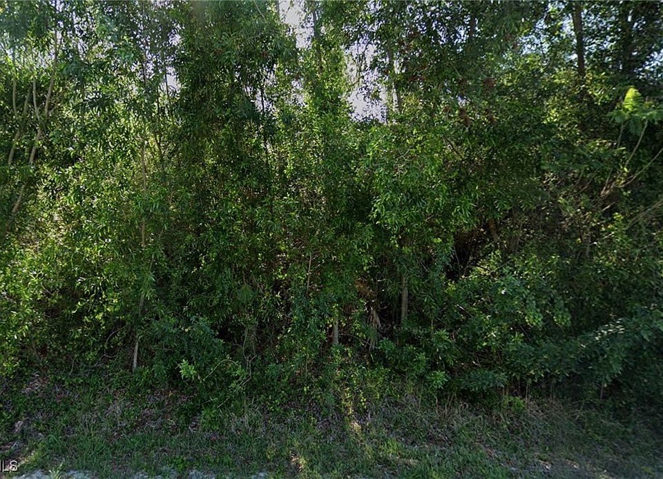2nd image of 413 Grant Ave