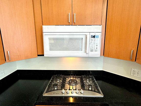 5th image of 2601 W Armitage Ave Unit 2