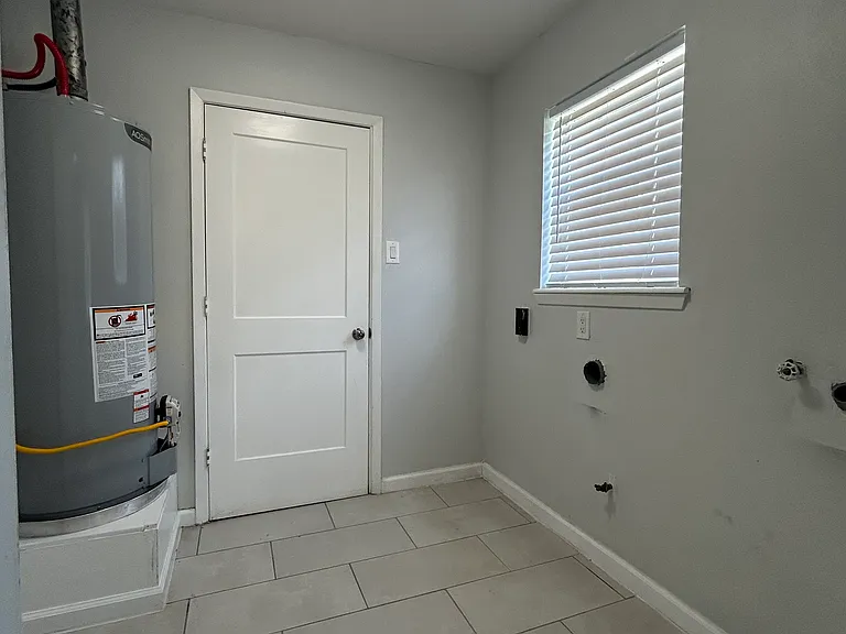 2512 Cherry Ln — Photo 14