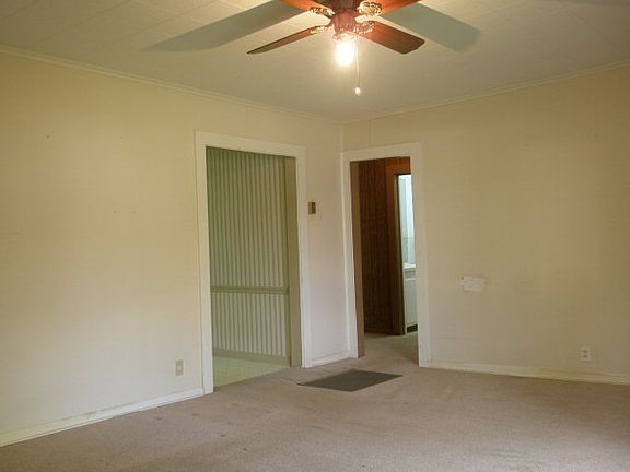 3rd image of 434 Spruce Ave