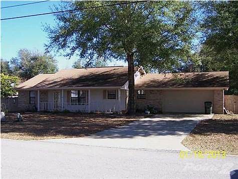 3rd image of 5813 Hermitage Cir