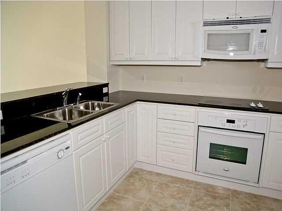 3rd image of 8501 Gulf Blvd Unit 14e