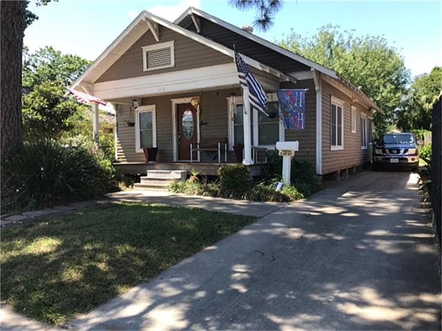 1st image of 2718 White Oak Dr