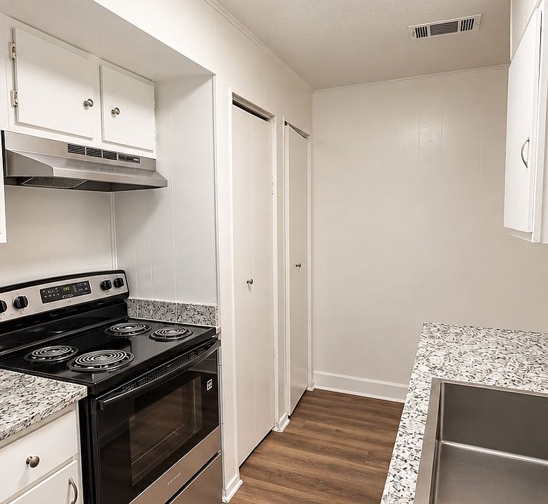 1st image of 2002 Washington St #3