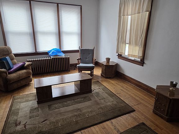 5th image of 302 E Prospect St Floor 3