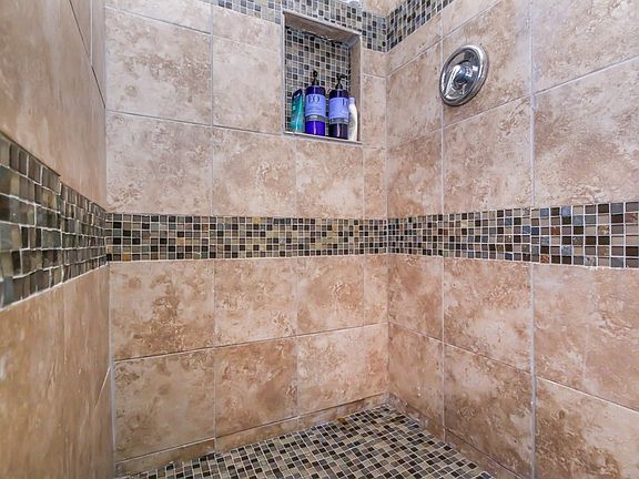 4th image of 4360 Harbor Hills Trce