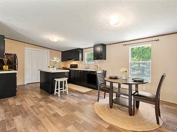 4th image of 13789 Farmer Dr