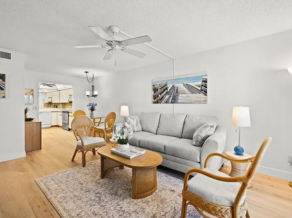 2150 SE Letha Ct APT A, Stuart, FL 34994