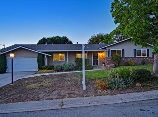 1050 Westward Dr, Hollister, CA