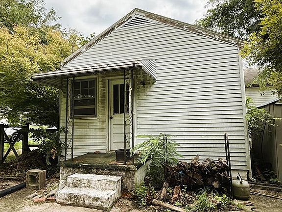 5th image of 525 Grant Pl