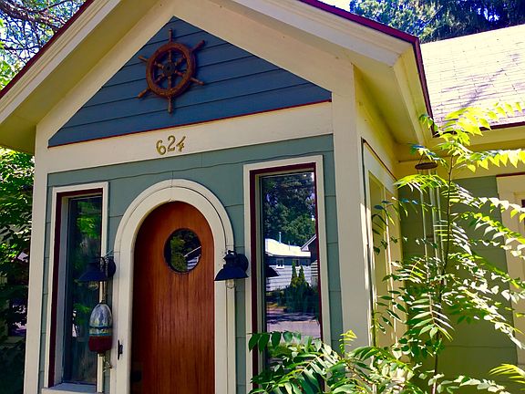 Doll House in Sandpoint