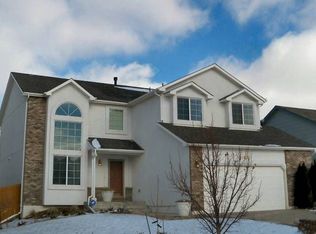 4872 Sand Hill Dr, Colorado Springs, CO 80923