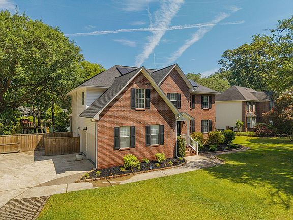 2nd image of 12 Plantation Cir