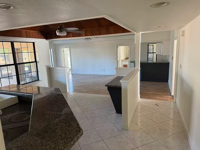 442 E Audubon Dr — Photo 16
