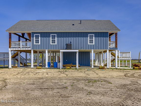 2nd image of 2412 Eagle Lake Shore Rd