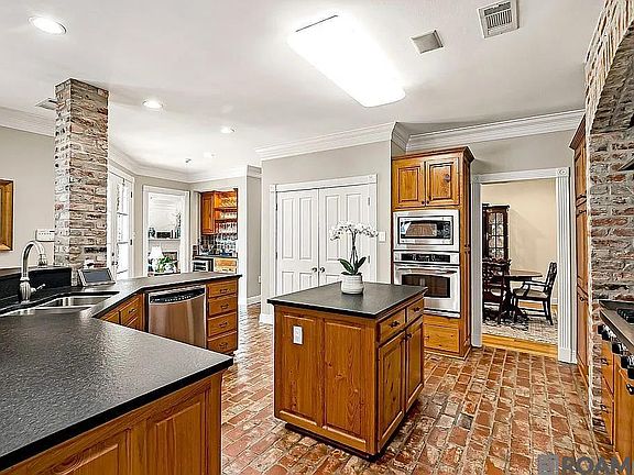 3rd image of 6817 Bryce Canyon Dr