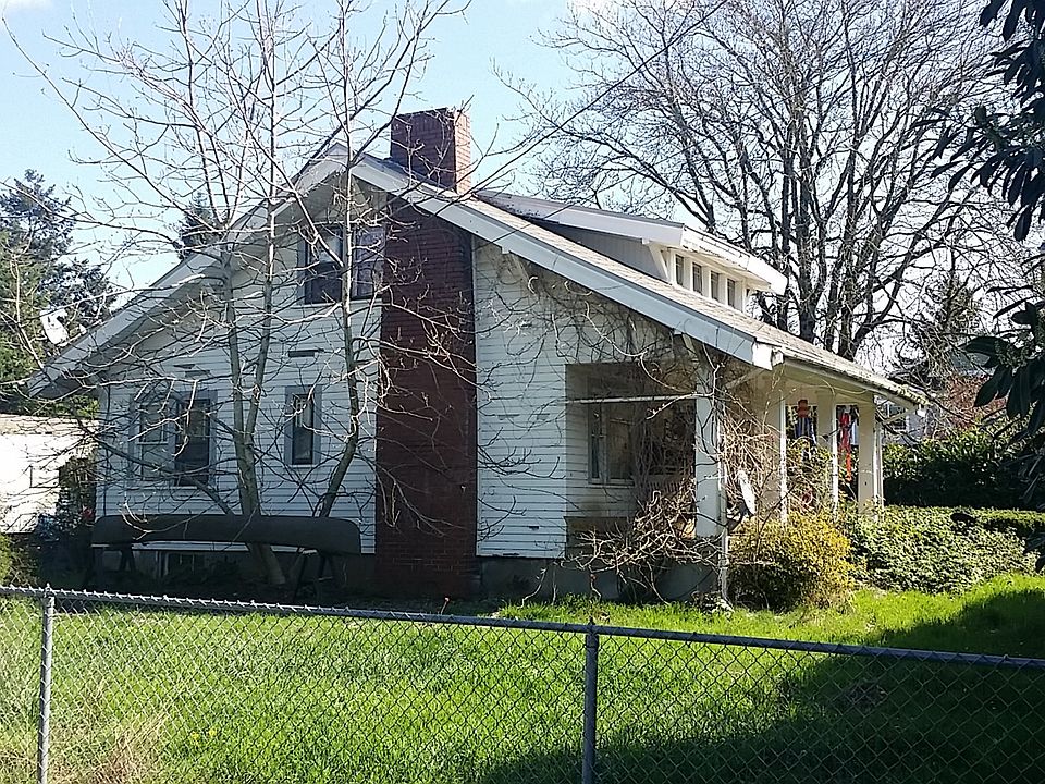 2nd image of 10447 SE Harold St