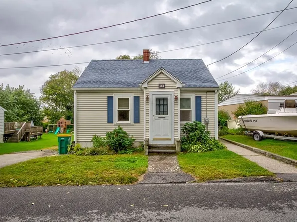 81 Park Ave, Somerset, MA 02726