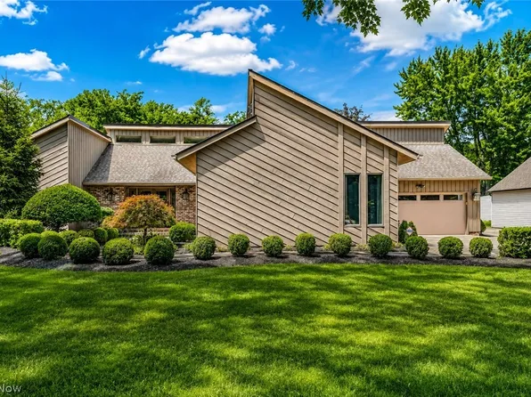 7320 Liberty Rd, Solon, OH 44139