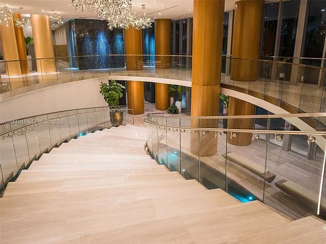 2 bed, 2.5 bath, $6,100 — Photo 4