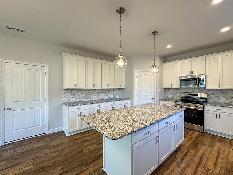 5571 Tall Timbers Dr — Photo 8