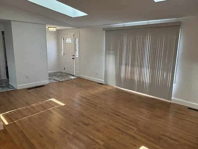 103 Leanne Dr — Photo 8