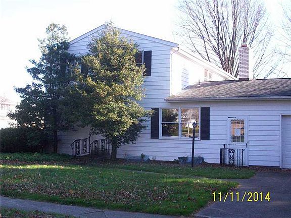 2nd image of 5204 Robinhood Ln