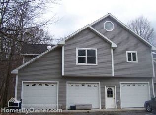 2583 Howlett Hill Rd, Marcellus, NY 13108