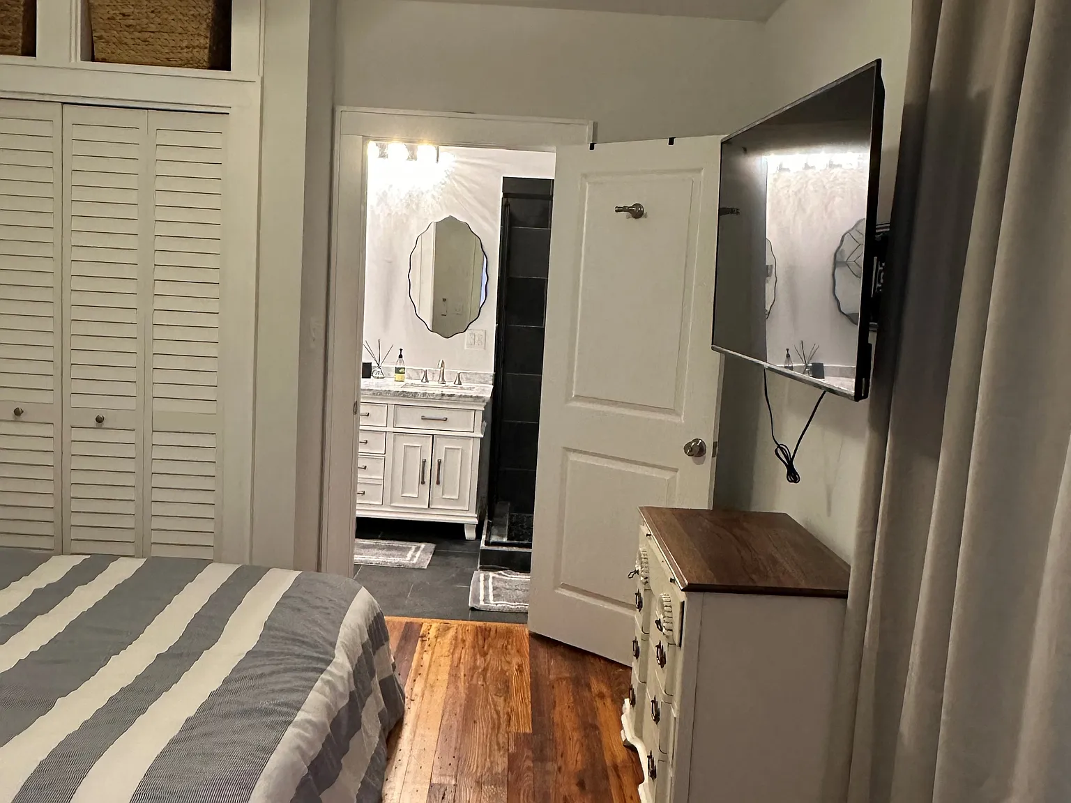 402 Queen Street - 1 — Photo 3