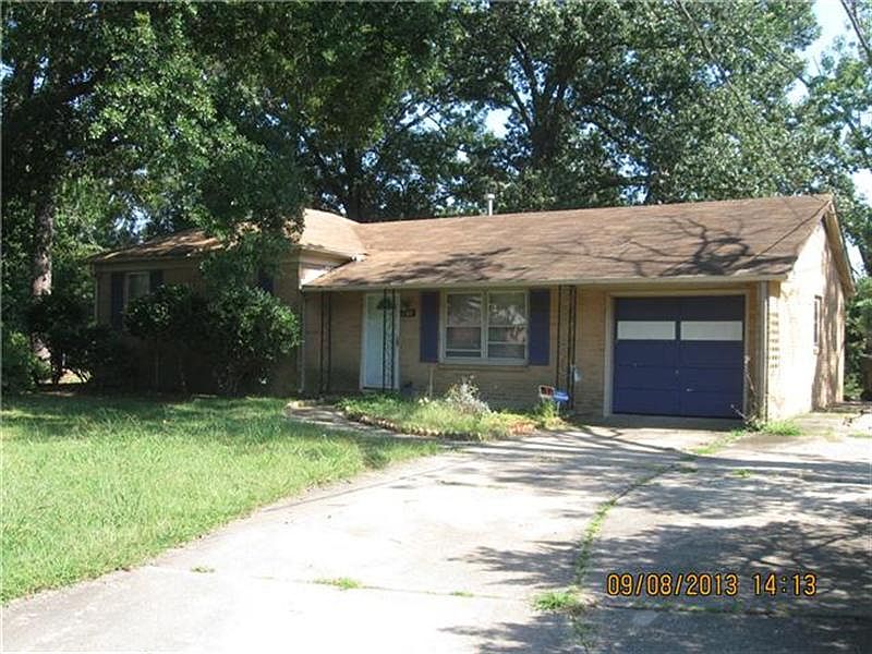 1st image of 1102 Elizabeth Ct