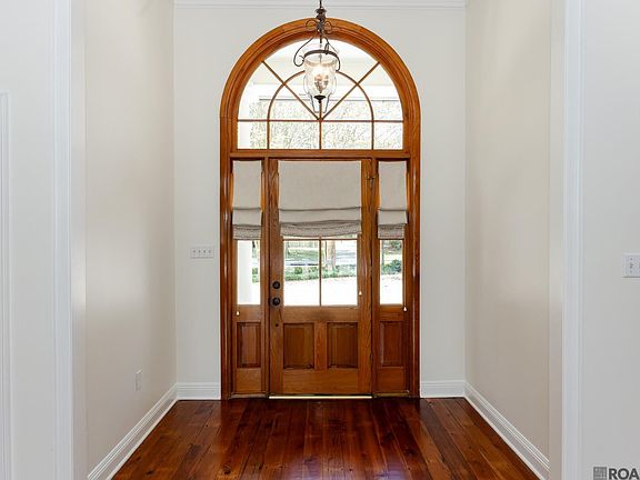 4th image of 18041 Jefferson Ridge Dr