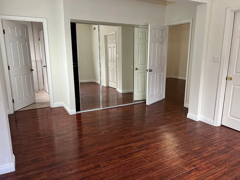 1248 S Manhattan Pl — Photo 11