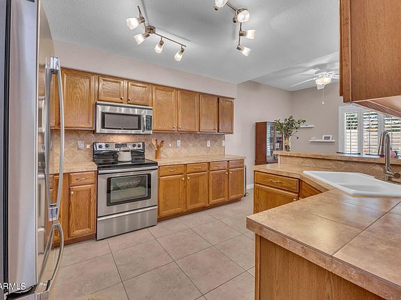 5th image of 3442 E ROCKWOOD Drive
