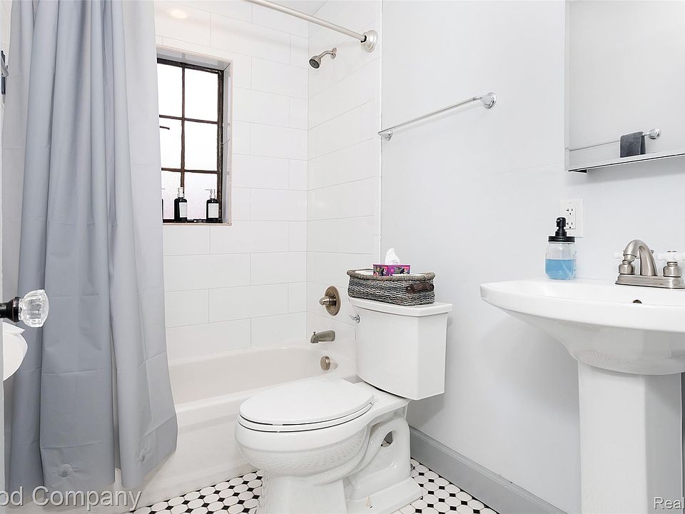 16910 La Salle Ave, photo 29