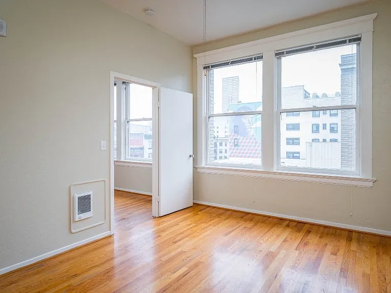 Maurice Dear Apartments — Photo 5