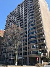 1st image of 555 W Cornelia Ave APT 1602