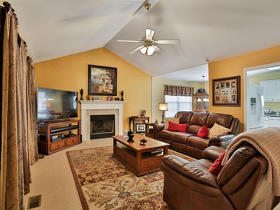 2nd image of 39 Northcountry Dr