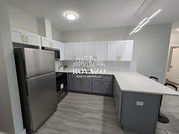 3rd image of 130 Ellis Ave #503A