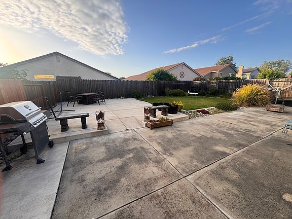 5th image of 7715 River Otter Way