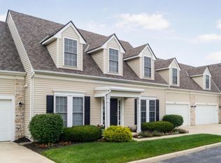 587 Foxdale Pl, Powell, OH 43065