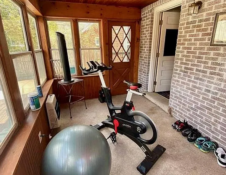 410 Catalpa Dr — Photo 12
