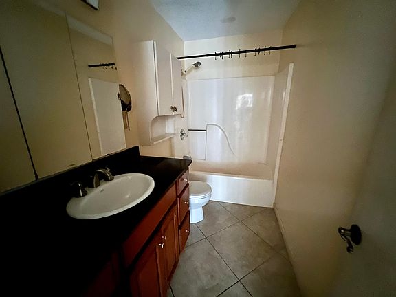 4th image of 55 Bay Dr APT 4103