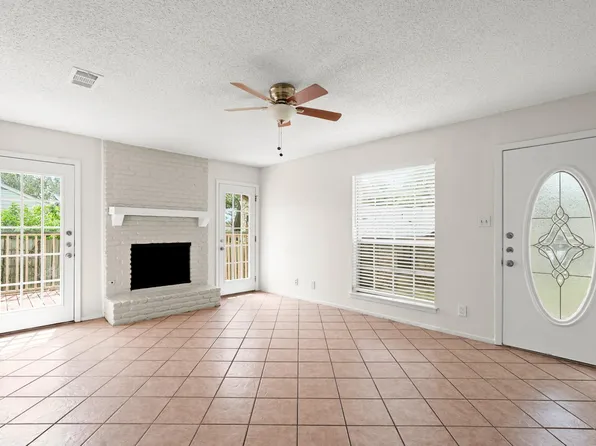 1404 Valleyridge Cir Unit B, Austin, TX 78704