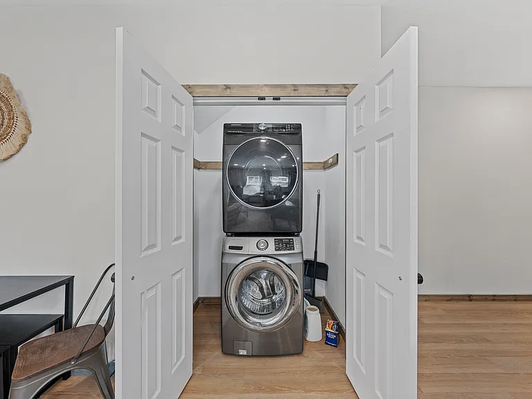 705 N 15th St #B — Photo 8