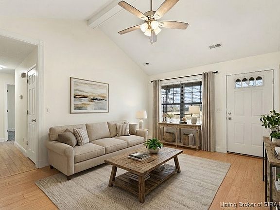 3rd image of 1216 Whitehorse Vale Drive