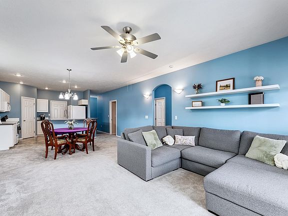 3rd image of 9448 W Granger Ct